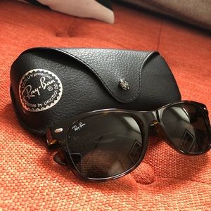 Ray-Ban New Wayfarer Classic with tortoise frame